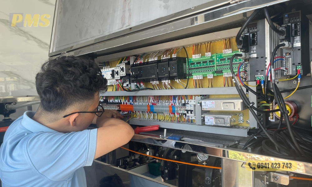 Máy đóng gói hút chân không